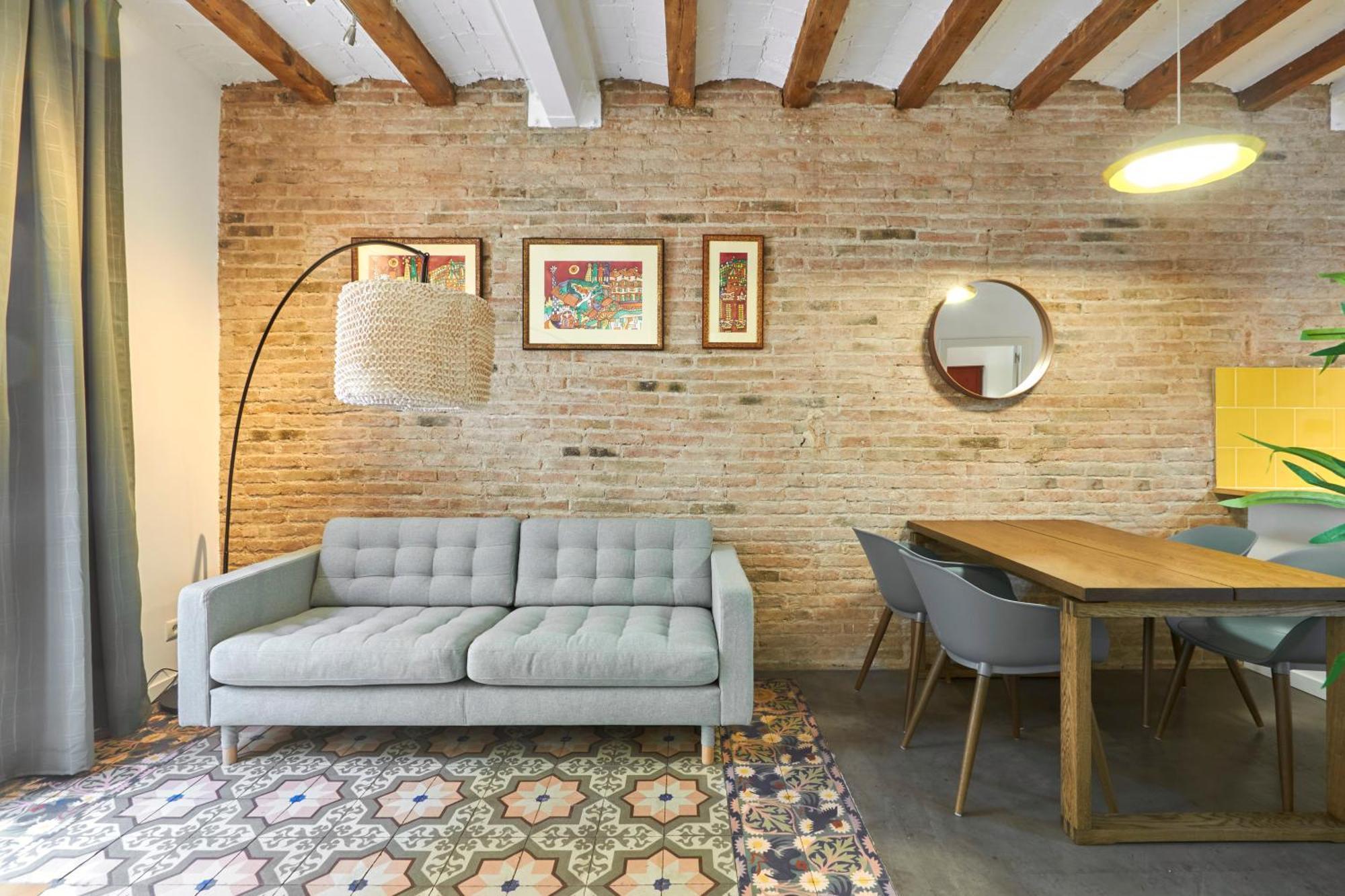 64 Apartment In A Typical Barcelona'S Old Building Eksteriør billede